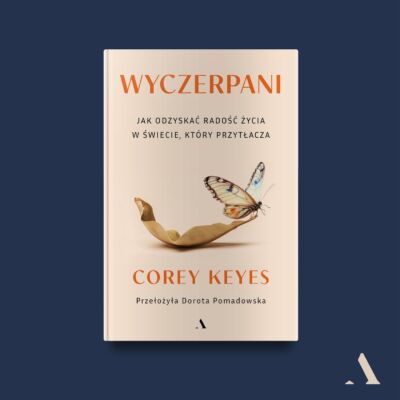 🦋ZAPOWIEDŹ🦋
Czujesz wewnętrzną pustkę, czegoś Ci brakuje, ale nie wiesz czego?
Dzień po dniu błąkasz się jak we mgle, nie bardzo wiedząc, co masz ochotę zrobić?
Ogarnia Cię przygnębienie, brakuje Ci energii na kontakty towarzyskie i niewiele rzeczy Cię cieszy? 
Jeśli na te pytania Twoja odpowiedź jest twierdząca, to ta książka jest dla Ciebie ✨

Wyczerpanie to stan psychicznego zmęczenia, który osłabia motywację, poczucie sensu życia i obniża samoocenę. Osoby emocjonalnie wyczerpane czują się pozbawione kontroli nad swoim życiem, są niepewne przyszłości i sparaliżowane koniecznością podjęcia decyzji. Ten stan nie tylko utrudnia codzienne funkcjonowanie, ale może być początkiem poważnych chorób jak np. depresja i przedwczesnej śmierci.
W pierwszej książce na ten temat zjawiska określanego jako „languishing”, Corey Keyes, socjolog z Emory University, bada przyczyny i koszty tego zaniedbanego przez naukę aspektu zdrowia psychicznego. Diagnozuje powody, dla których „marnienie” jest w naszych czasach tak częste. Przedstawia także sposoby na wyjście z błędnego koła nawyków i uwarunkowań wtrącających nas w stagnację.

👉🏻Premiera już 9 października🍃

Książkę „Wyczerpani” w tłumaczeniu @dorota.pomadowska zamówicie w przedsprzedaży na @empikcom 

#wydawnictwoagora #zapowiedziksiążkowe #wartoprzeczytać #psychika #zdrowiepsychiczne #depresja #lepszeżycie #dobrenawyki